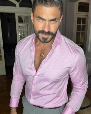 Khaled Selim Instagram - صباح و مساء الخير على الجميع ..جمعة مباركة علينا و عليكم .. و يا رب كل أوقاتكم سعيدة و مباركة .. 

#singer #actor #friday #style #fashion #home #cairo #family #positivevibes