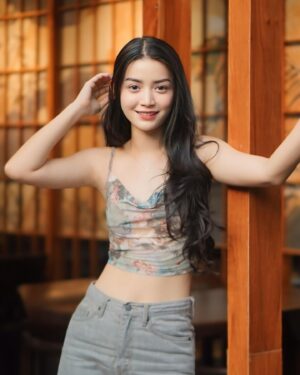 Khin Wint Wah Instagram - 💛