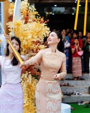 Khin Wint Wah Instagram - 💛