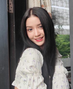 Khin Wint Wah Instagram - 💛