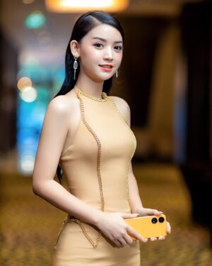 Khin Wint Wah Instagram - 💛
