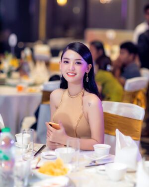 Khin Wint Wah Instagram - 💛