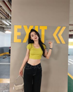Khin Wint Wah Instagram - 💛