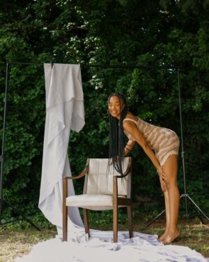 Khosi Ngema Instagram - skin shades of earth…

“Senqu” Dress By @nthatuoa_com 
Photographed By @thapelo_gv72