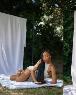 Khosi Ngema Instagram - Embracing a prosperous and humble season through the Nala dress. Drawing and harnessing the abundance of talent and prosperity, creating a stunning visual narrative of style and beauty. 🤍

@nthatuoa_com c/o @nthatuoa__ 

Creative Team: 

Photographed By @thapelo_gv72 
Model @khosingema 
Assistant @jay_mlkn
Hair Styling @godfreyazwi_vidal
Production @0723.studio

#Nala #Nthatuoa