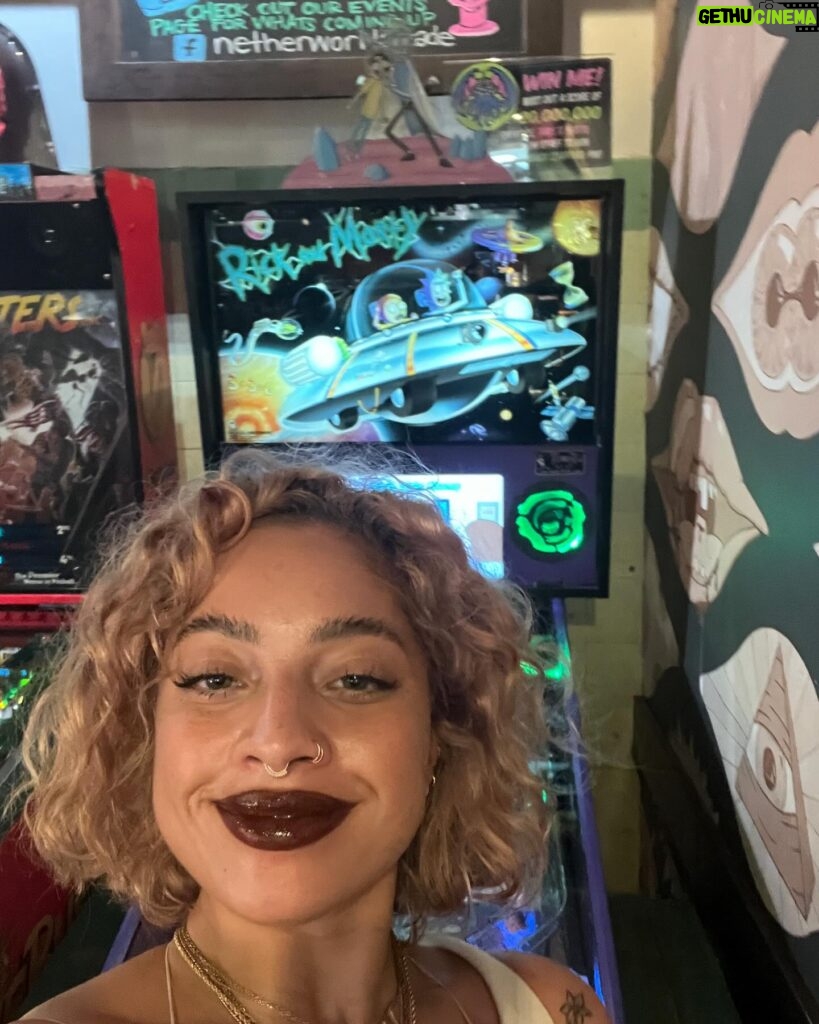 Kiana Ledé Instagram - 😍😍😍 Imma make my own pinball machine and It’s gonna be rated R for sure. Maybe the lever you have to get the ball out looks like a dick and the ball looks like one single testicle. Idk. I’m still workin it out in my head.