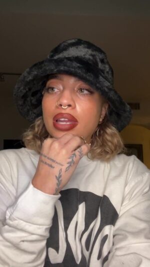 Kiana Ledé Instagram - Twin