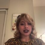 Kiana Ledé Instagram - Watch me sing 20 somethin songs with 0 confidence that I know all the lyrics (mine included) It really did become a comment karaoke so I guess that’s what it’s called now lol Thanks for the help guys 😂🤍
