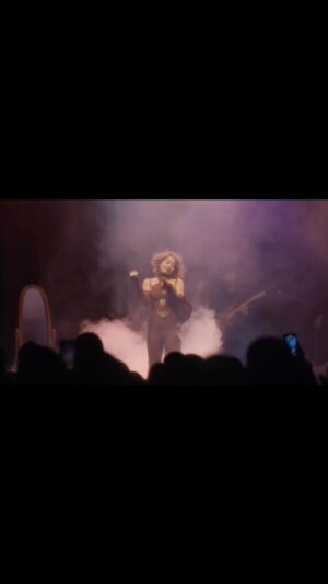 Kiana Ledé Instagram - A cute lil full circle moment 😇

All Grudges the tour US recaps are up! 
link in bio 🎥🪞🤍