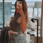 Kiera Bridget Instagram - i forgot to post my nyc pics! i am so stupid 🥸 where do u live?! where should i go next???😏
