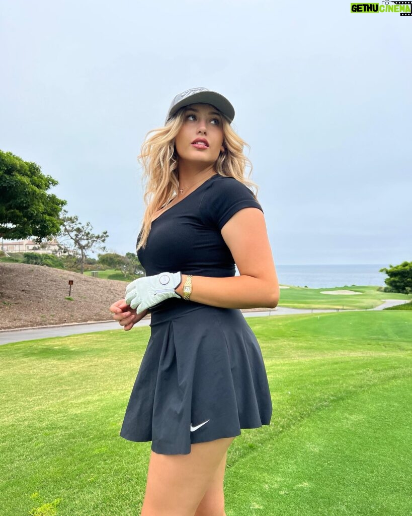 Kiera Bridget Instagram - fore #golf