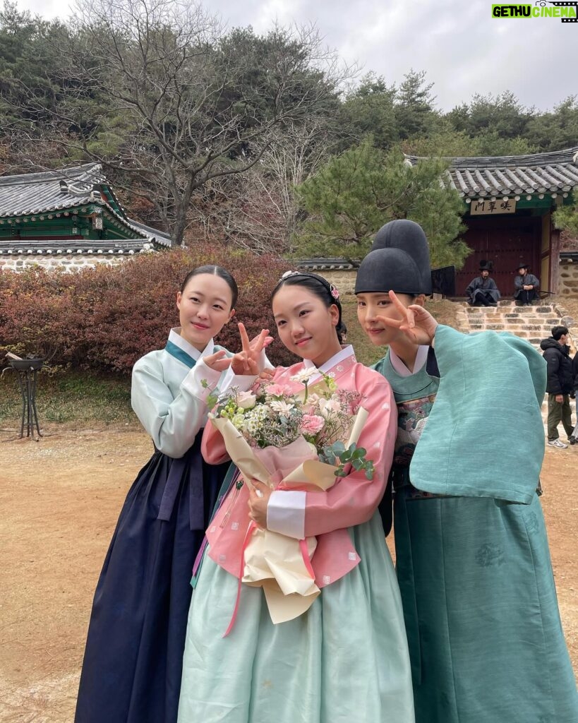 Kim Bo-yoon Instagram - TV 끄지 마시고 곧이어 10부도 함께 해요💖 #TVN #세작매혹된자들