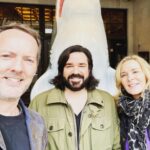 Kim Cattrall Instagram - We all enjoyed, ’The Shark is Broken’ at the #royalalexandratheatre 🎣🦈Highly recommended!! Thank you for the wonderful seats @mirvishproductions #mattberry 👋 #russellthomas