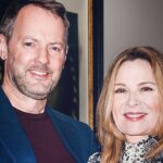 Kim Cattrall Instagram - Officially on Chrimbo Holly-Days! 🎄🎄🎄 #georgepimentelphotography
