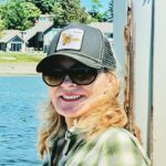 Kim Cattrall Instagram - Harbour market. Support your local fishing community #GoneFishing