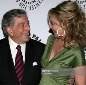 Kim Cattrall Instagram - The absolute joy of Tony Bennett. 
Rest in peace. xo

📷 @gettyimages