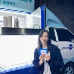 Kim Da-som Instagram - 커피 데이트 쿨타임 다 차면 커피차 보내주는 이웃사촌 윤정🩵🩵🩵🩵👍🏻👍🏻👍🏻 @goyounjung 🫶🥹넘 고마오 덕분에 힘내서 촬영합니도💋🫶🫶😘