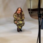 Kim Fields Instagram - Droppin into ‘24 like… ✨⚡️✨ #dropdripdip #energy #drop #drip #dip #kimtheesteed #theupshaws #photoshoot #gem #morein24
