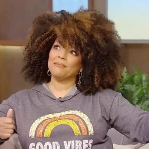 Kim Fields Instagram - TAMRON TUESDAY in my world 🥰🥂🥰 
btw Im werkin on a trap jawn called 
I Luv How U Luv Upshaws 🎵 🤣👊🏽🎵
👀 THE UPSHAWS ON NETFLIX… 
new eps drop Aug 17th!
@tamronhall @tamronhallshow @netflix @netflixisajoke @strongblacklead #theupshaws #trapmusic #trap #daytime #sitcom #comedy #family #heart #hearthealth #mentalhealth #mentalhealthawareness #selfcare #relatable