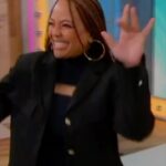 Kim Fields Instagram - HAPPY PREMIERE DAY of THE UPSHAWS!!! NEW EPISODES NOW STREAMING ONLY ON NETFLIX!!! Thank you The View, Sherri, Sirus XM & New York Live for a wonderful press tour!!! Styled by: @vancegamble Braide by: @angiehairstyles Earrings by: @jlanijewels MakeUp by: #Legend ✨🥂✨🥂 @netflix @strongblacklead @netflixisajoke @theviewabc @sherrishowtv @newyorklivetv @siriusxm #theupshaws #media #presstour #reginaupshaw #fashion #beauty #makeup #braids #style #glam