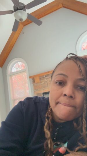 Kim Fields Instagram - R&R… Real & Raw Wellness Wednesday evening edition….
👊🏽
#wellenss #wellnesswesnesday #selfcare #selflove
