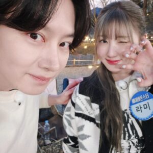 Kim Hee-chul Instagram - 우리집 희범이보다 어린 걸그룹 데뷔🐱🤣 한제희범(2006년생. 고양이) 아사(2006년생. 희범이 친구) 아현(2007년생. 로꾸거 친구) 라미(2007년생. 꽃미남 연쇄 테러사건 친구) 로라(2008년생. 수근이형 아들 태준이랑 동갑) 치키타(2009년생. 쏘리쏘리 친구) . . #BABYMONSTER #SHEESH #아는형님