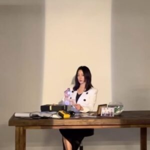 Kim Hee-seon Instagram - "아직도 모르겠니? 우린 함정에 빠진 거야"

우리집 메인 포스터🏡

#우리집 #BitterSweetHell 
#MBC #금토드라마 #5월24일