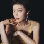 Kim Hieora Instagram - editor 김현유 photographer 채대한 stylist 허선영 hair 도희 make up 권호숙 assistant 송채연 artdesigner 주정화 #에스콰이어 #esquirekorea #8월호 #화보