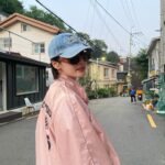 Kim Hieora Instagram - 어느날 사촌언니가 인스타 사진 찍어준다고 280장 정도 찍어줬는데 정말 정말 정말 전봇대가 주인공이라서 그 중 올리는 두 장❤️
