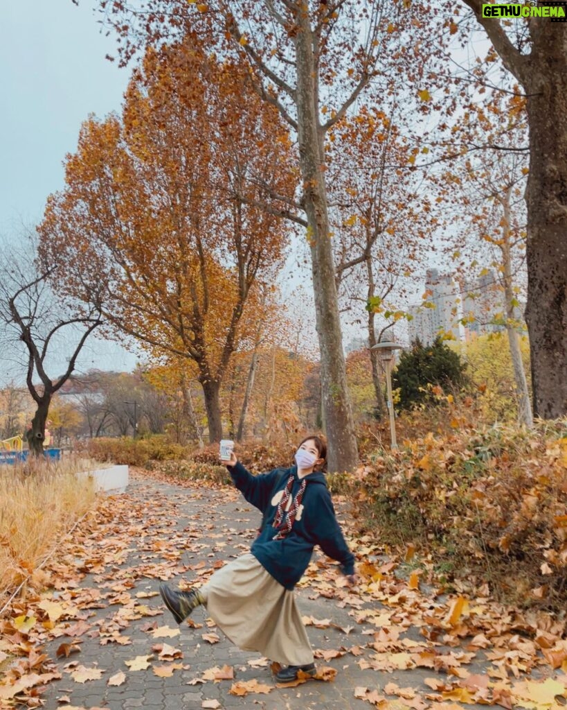 Kim Hyang-gi Instagram - 이번주도 잘지내자.