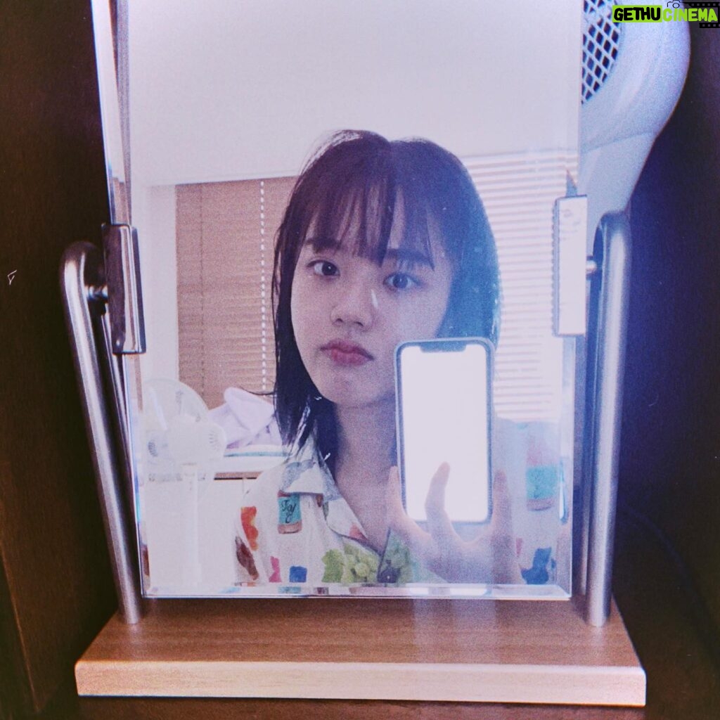 Kim Hyang-gi Instagram - ☔️-☂️ 비오니까 축축한사진 모음집