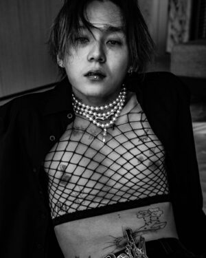 Kim Hyo Jong Instagram - 📷 @damon_baker🖤 👕 @lisajarvis_stylist 🖤