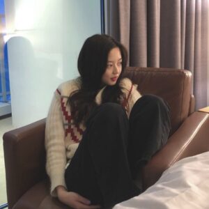 Kim Hyun-soo Thumbnail - 232.5K Likes - Top Liked Instagram Posts and Photos