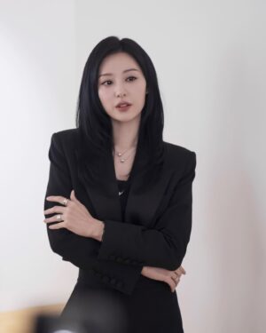 Kim Ji-won Instagram - #bulgari #불가리 #불가리스튜디오 #Bzero1 ✨