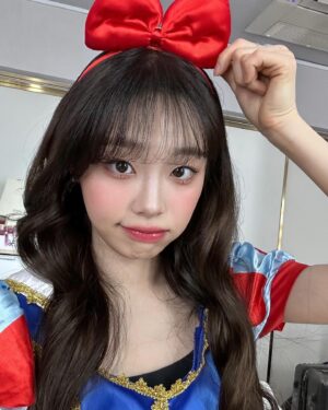 Kim Ji-woo Instagram - 🍎🍏✨