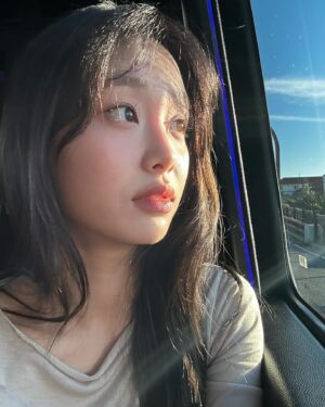 Kim Ji-woo Instagram - 