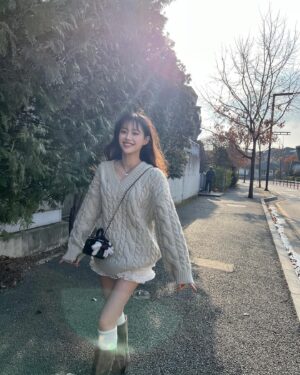 Kim Ji-woo Instagram - 🍃🤤
