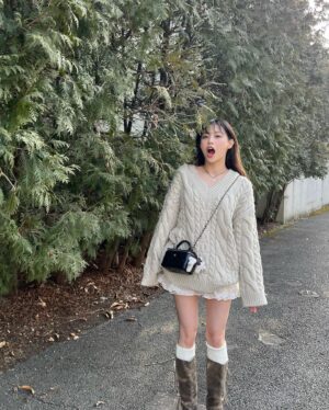 Kim Ji-woo Instagram - 🍃🤤