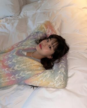 Kim Ji-woo Instagram - Want to sleep🫧