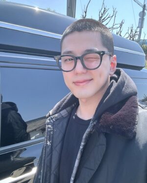 Kim Min-gue Instagram - 잘다녀오겠습니다🫡