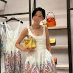 Kim Na-young Instagram - 새롭고 예뻐진 에트로 하남 신세계에 다녀왔어요.👜 #에트로 #ETRO #에트로벨라백#에트로사투르노백