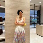 Kim Na-young Instagram - 새롭고 예뻐진 에트로 하남 신세계에 다녀왔어요.👜 #에트로 #ETRO #에트로벨라백#에트로사투르노백