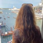 Kim Raver Instagram - A view from our room 😍 Thrilled to finally be in beautiful Venice at this very special hotel @thegrittipalace to celebrate my mom and stepfather’s 40th Anniversary! #TheGrittiPalace #TheLuxuryCollection #suppliedby @thegrittipalace