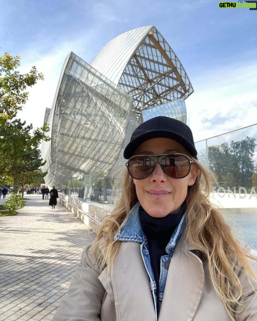 Kim Raver Instagram - Au Revoir Paris, it’s been amazing!! Had such a giggle watching #GreysAnatomy in France and hearing Bailey speak fluent French 🤣👏