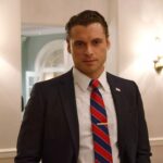 Kim Raver Instagram - Just heard the heartbreaking news about @adancanto. When I first met Adan on Designated Survivor I instantly saw what a wonderful talent and beautifully generous human being he was. He will be dearly missed.