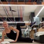 Kim Raver Instagram - Sweat sesh, Red face, Feeling great 💪 remember…sweat now, shine later ✨ #WorkoutWednesday @tracyandersonmethod