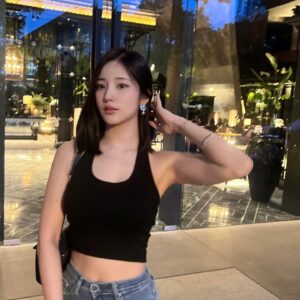 Kim So-hee Thumbnail - 170.9K Likes - Most Liked Instagram Photos