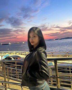 Kim So-hee Thumbnail - 156.5K Likes - Most Liked Instagram Photos