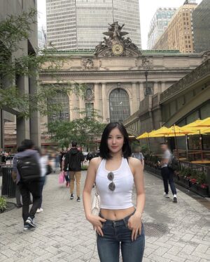 Kim So-hee Thumbnail - 433.9K Likes - Most Liked Instagram Photos