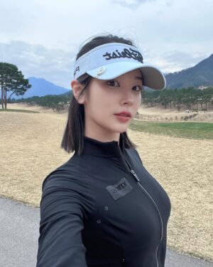 Kim So-hee Thumbnail - 227.4K Likes - Top Liked Instagram Posts and Photos